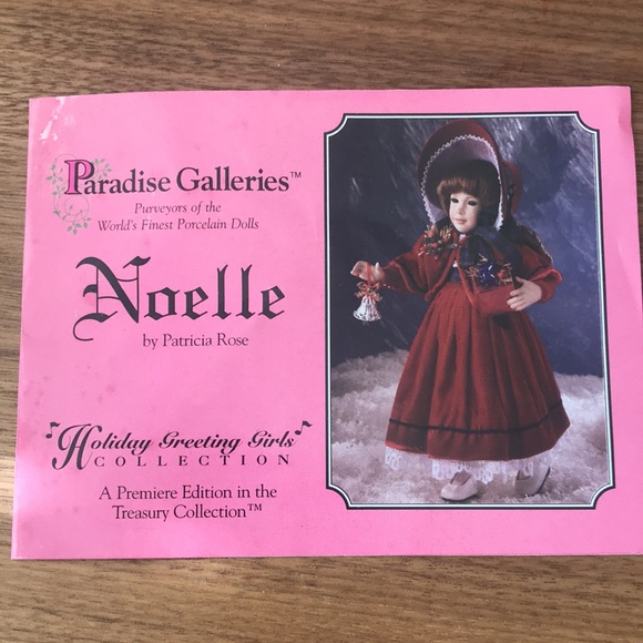 NIB Paradise Galaries of the World’s Finest Porcelain Dolls NOELLE - Picture 9 of 14